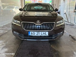 Skoda Superb 2.0 TDI DSG Laurin & Klement - 1