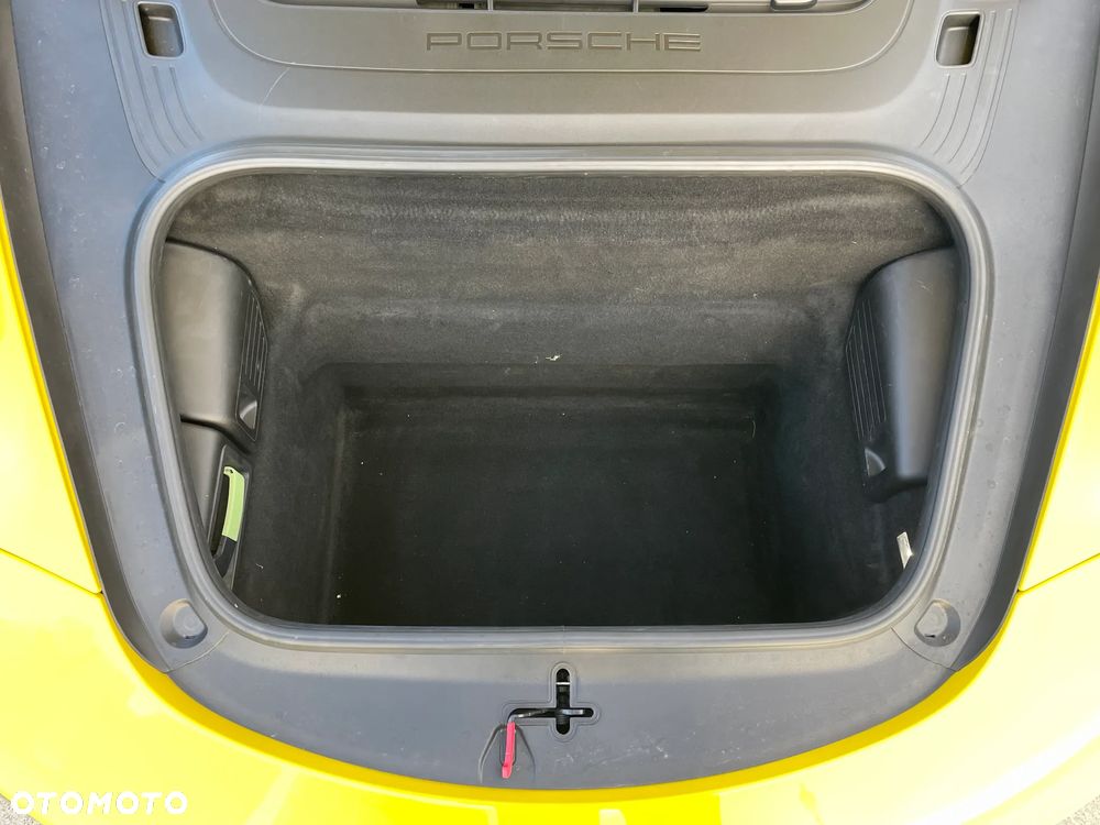 Porsche 911 Carrera 4S PDK - 24