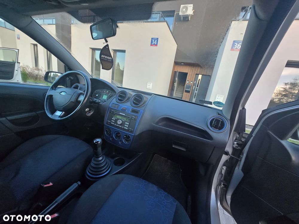 Ford Fiesta - 7