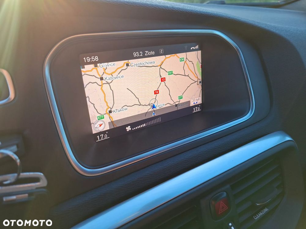 Volvo V40 D2 RDesign - 31