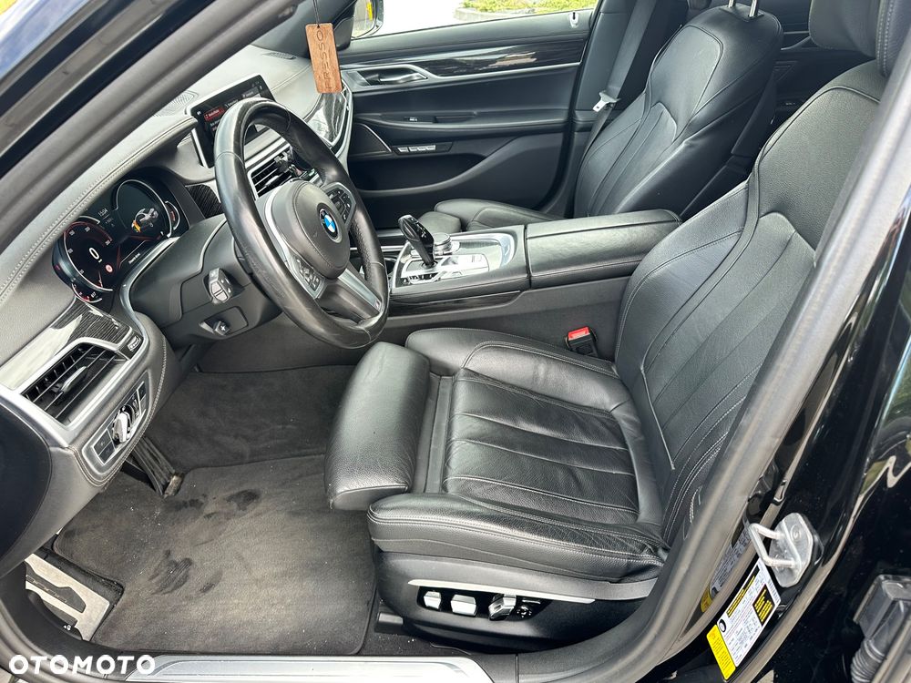 BMW Seria 7 740Li - 17