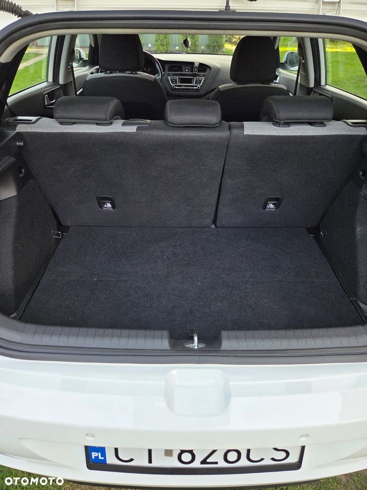 Hyundai i20 1.2 Intro Edition - 34