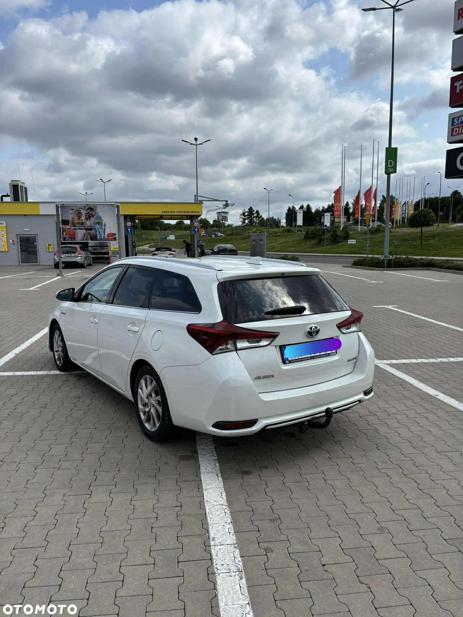 Toyota Auris 1.8 VVT-i Hybrid Automatik Touring Sports Edition - 4