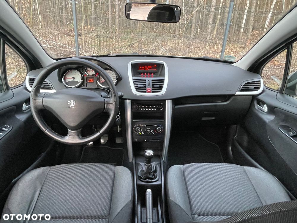 Peugeot 207 - 27