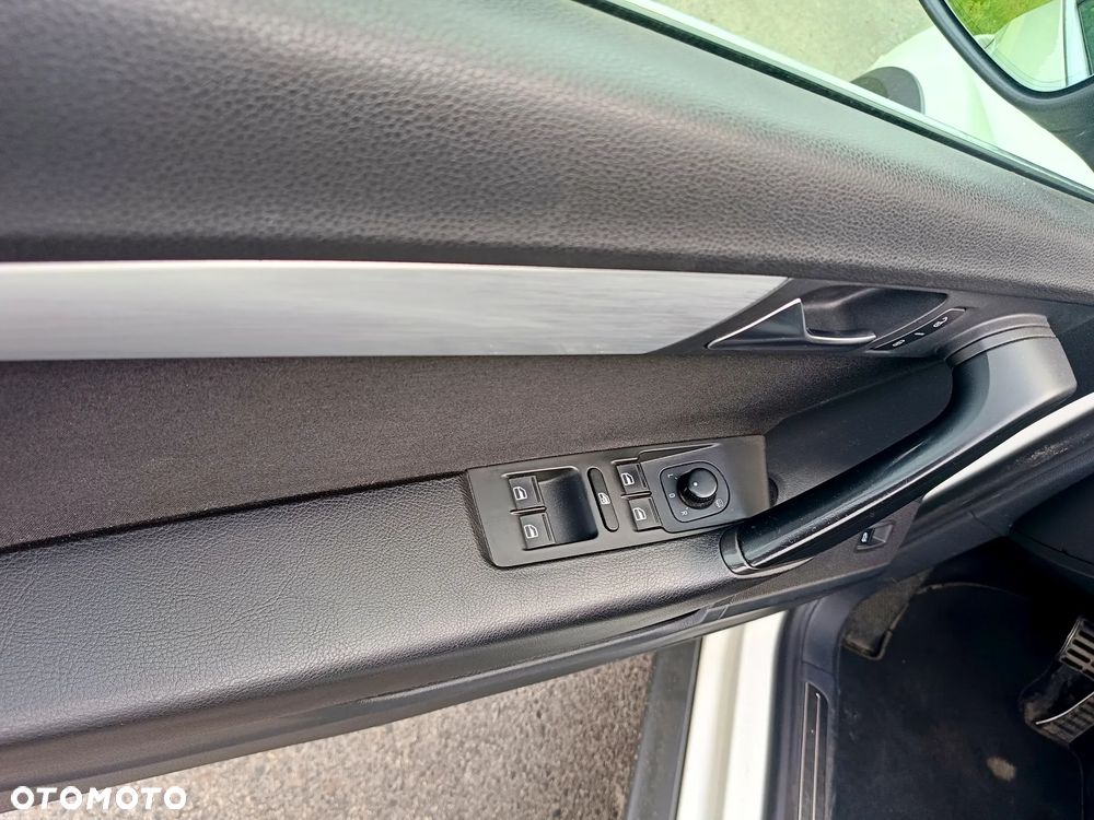 Volkswagen Passat 2.0 TDI 4Motion DSG BlueMotion Tech Highline - 10