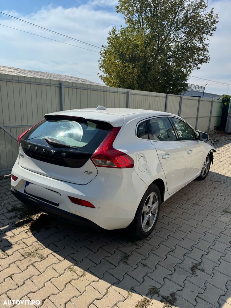 Volvo V40 D2 94g Basic - 1