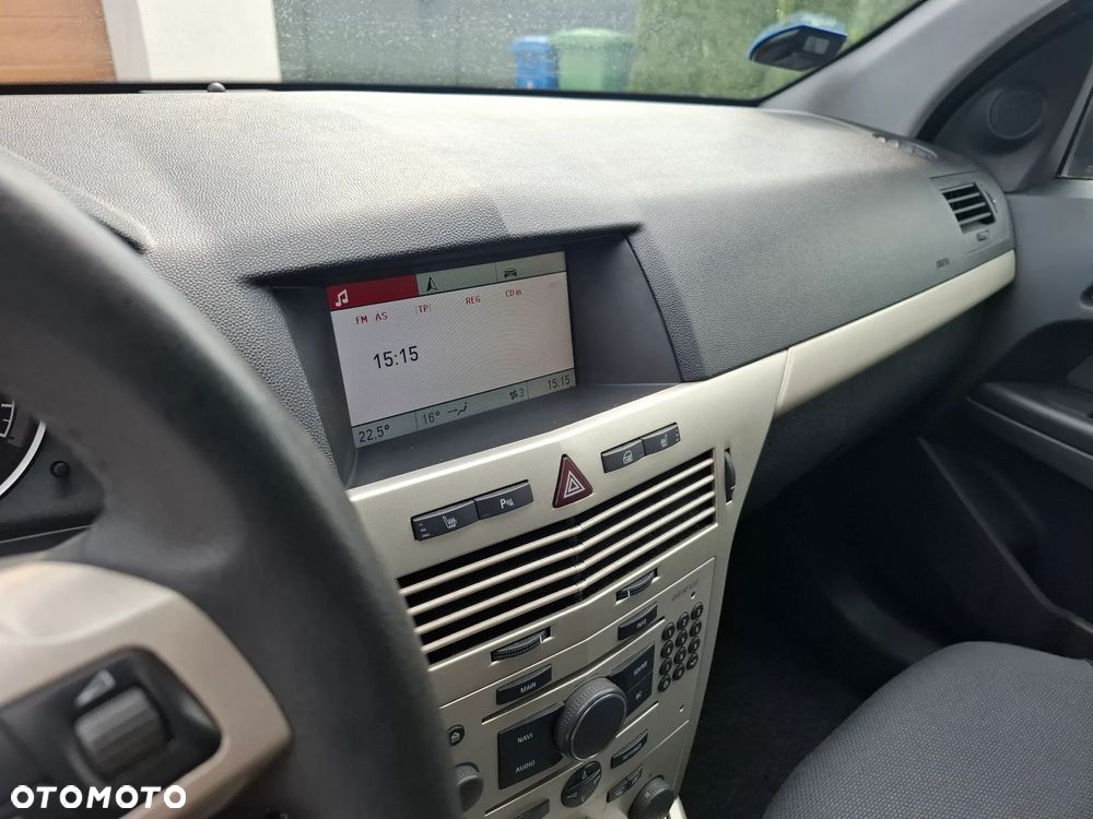 Opel Astra 1.6 NAVI - 19