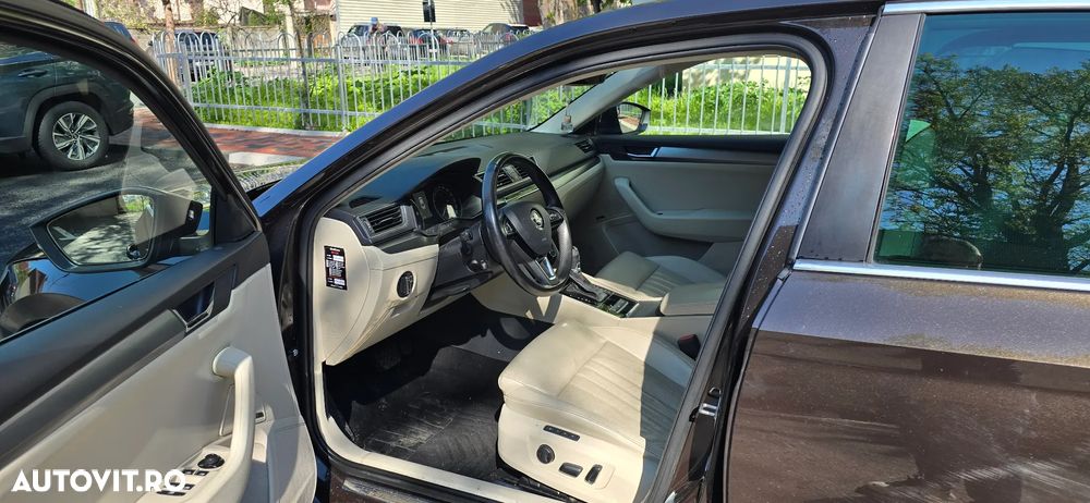 Skoda Superb 1.6 TDI DSG Style - 16