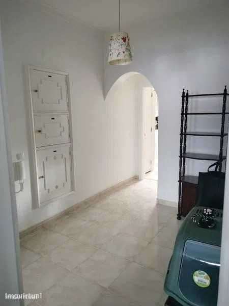 T2 Mobilado em Oeiras – Excelente Localização | 1.400€/mês - Grande imagem: 4/9