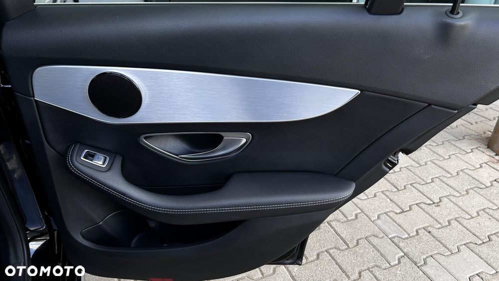 Mercedes-Benz Klasa C 180 9G-TRONIC - 27