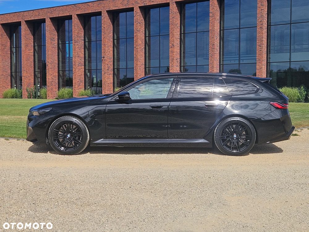 BMW M5 xDrive - 4