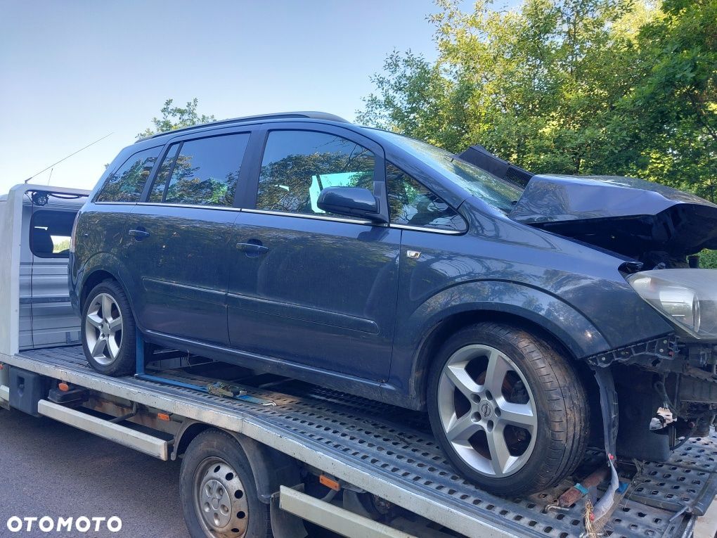 Błotnik prawy opel zafira b kolor z168 - 1