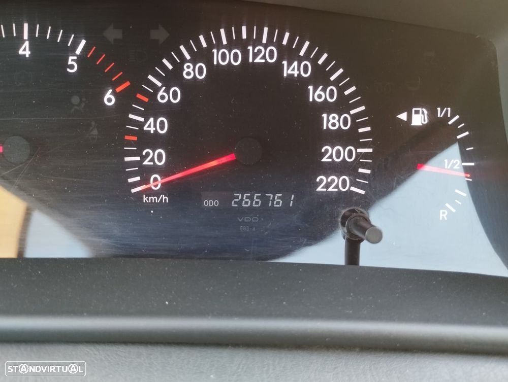 Toyota Corolla 1.4 D-4D - 13