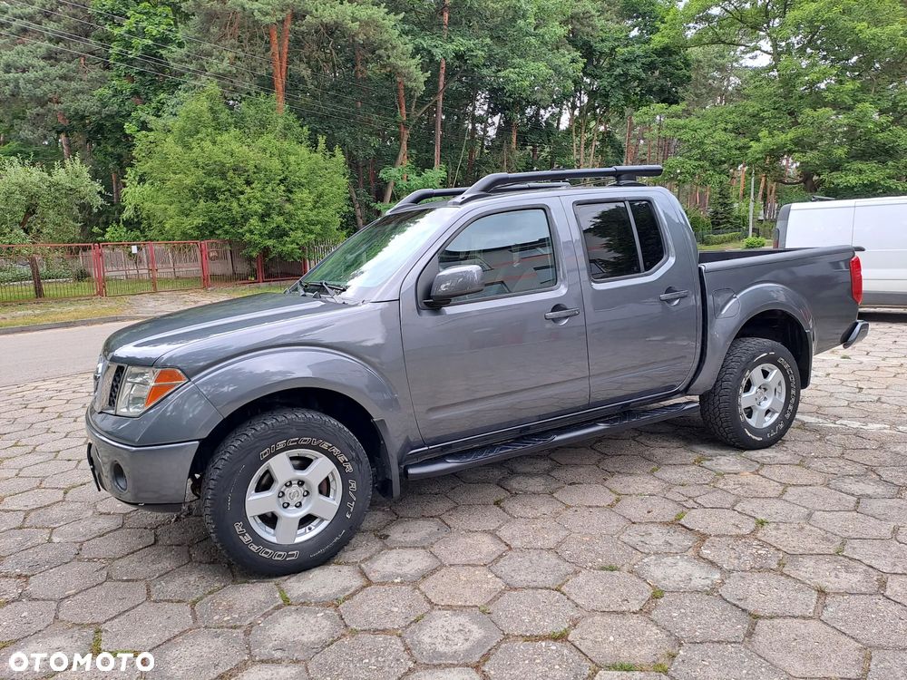 Nissan Frontier - 2