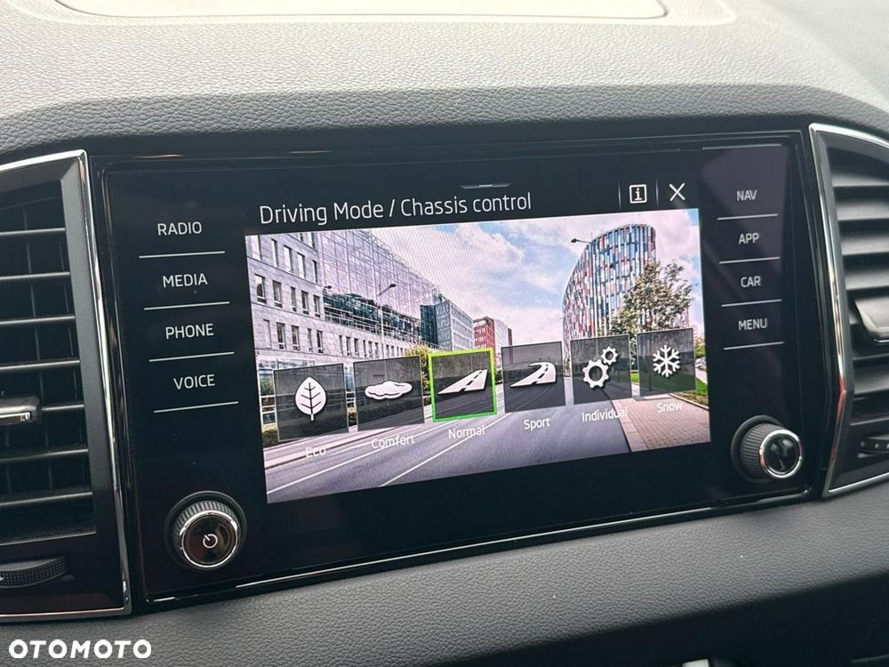 Skoda Karoq 2.0 TDI SCR 4x4 Edition 130 DSG - 33