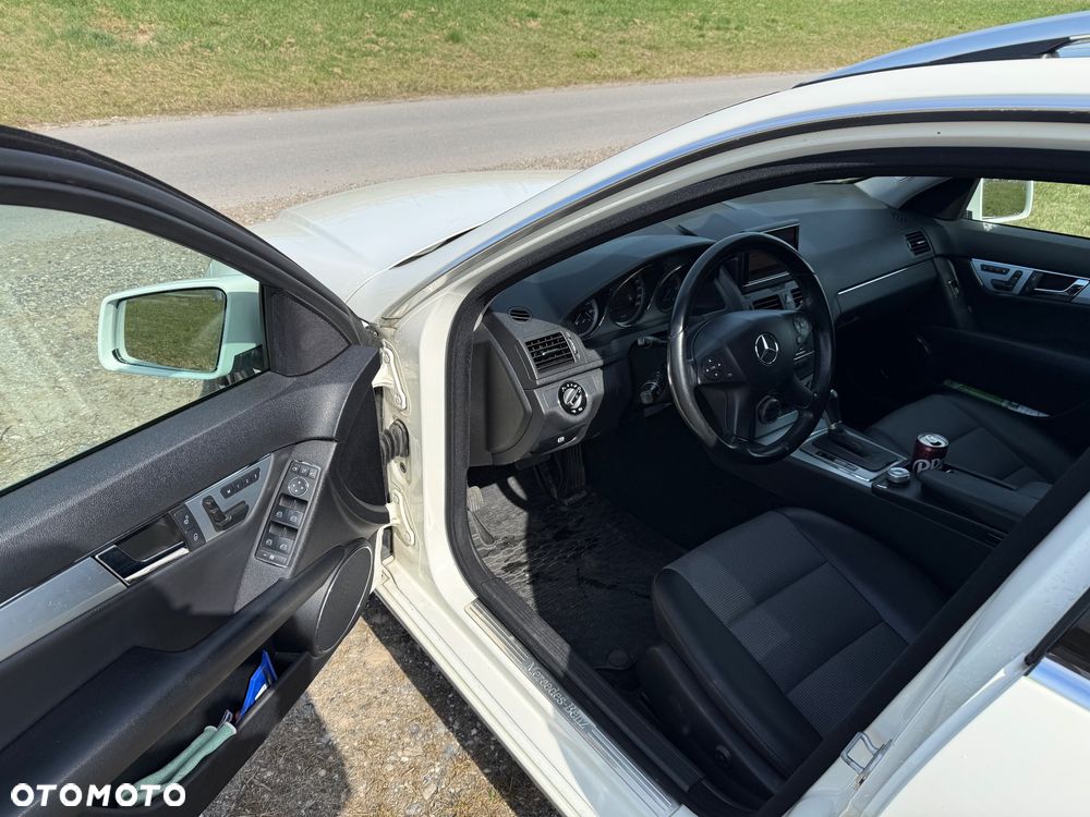 Mercedes-Benz Klasa C 250 CDI DPF Automatik BlueEFFICIENCY Avantgarde - 7