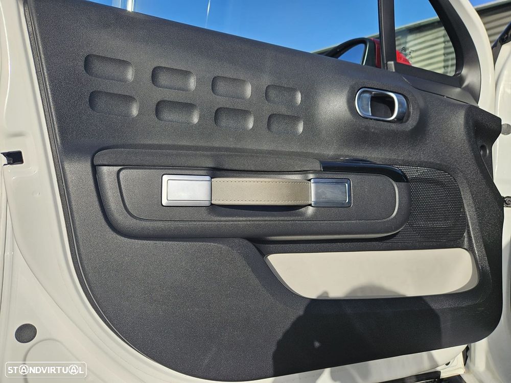 Citroën C3 1.2 PureTech Shine - 43