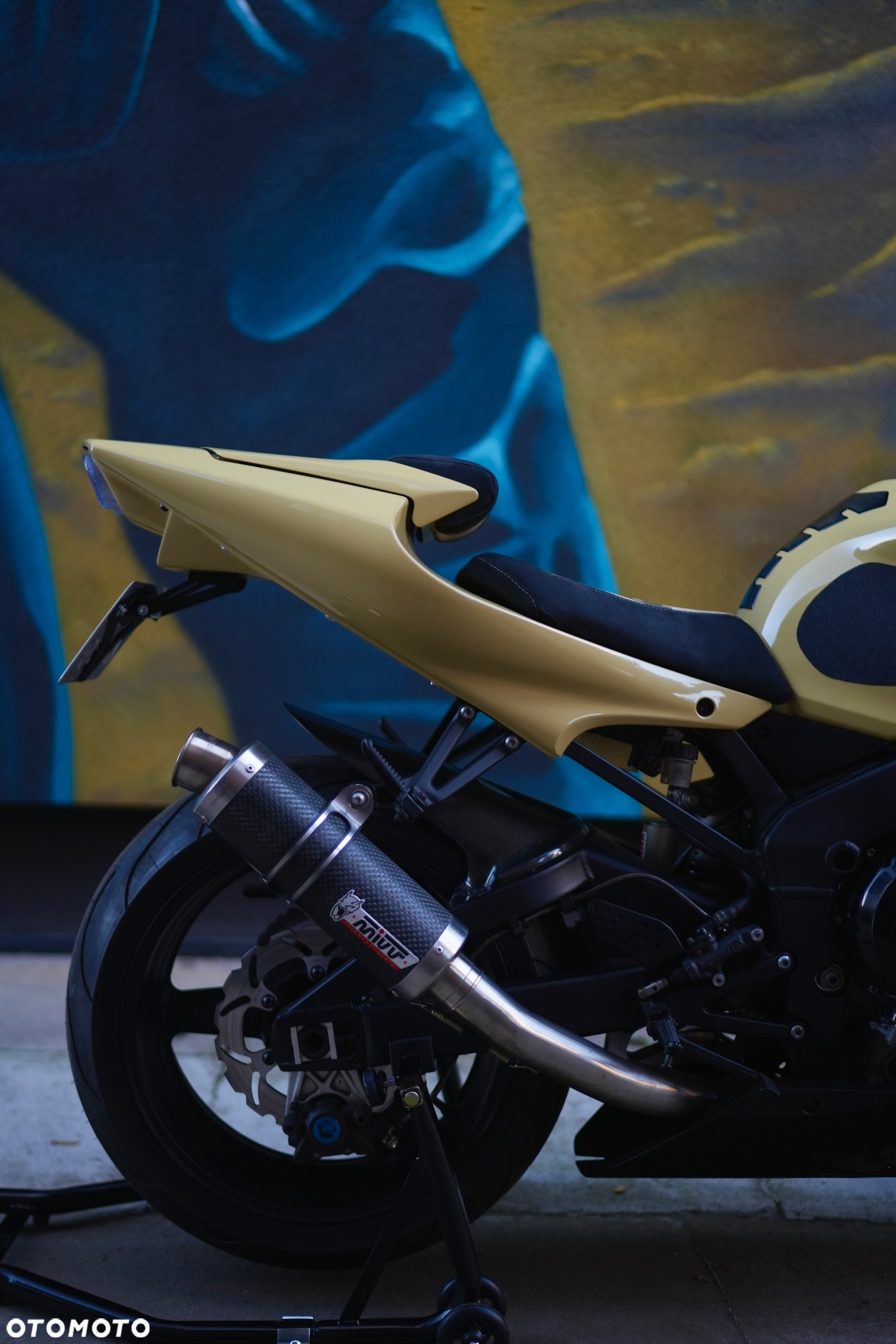 Yamaha YZF - 2