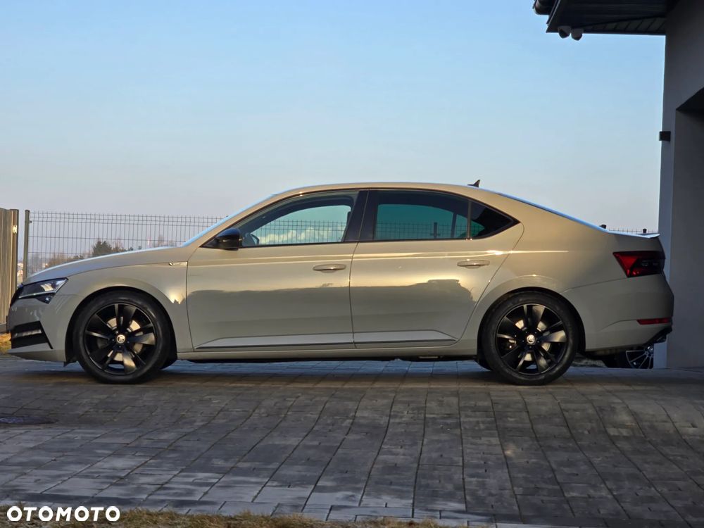 Skoda Superb 2.0 TDI SCR 4x4 Sportline DSG - 3