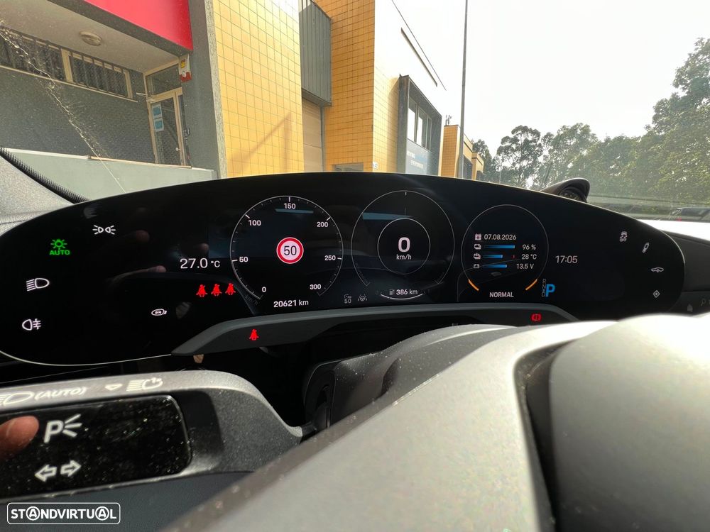 Porsche Taycan Bateria Performance Plus — fotografia 9