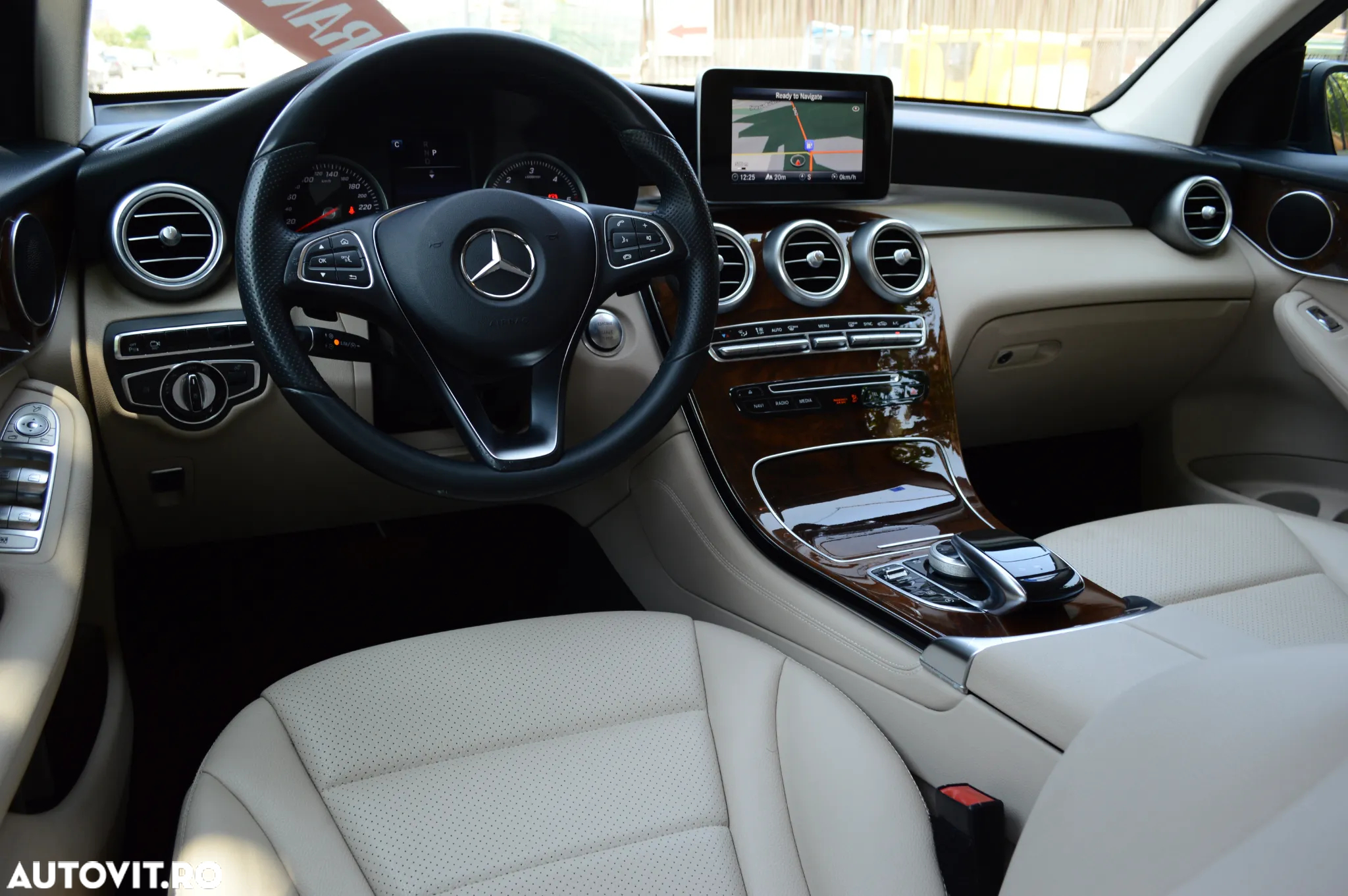 Mercedes-Benz GLC 250 d 4Matic 9G-TRONIC Exclusive - 33
