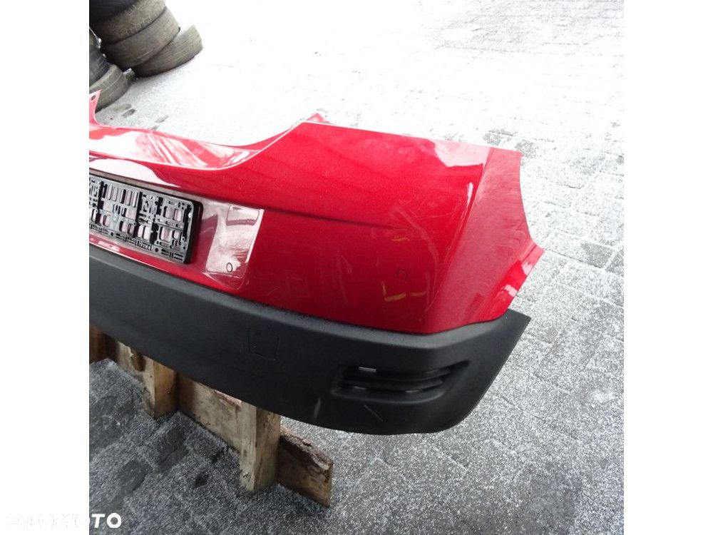 VOLVO C30 ZDERZAK TYŁ  612 - 3