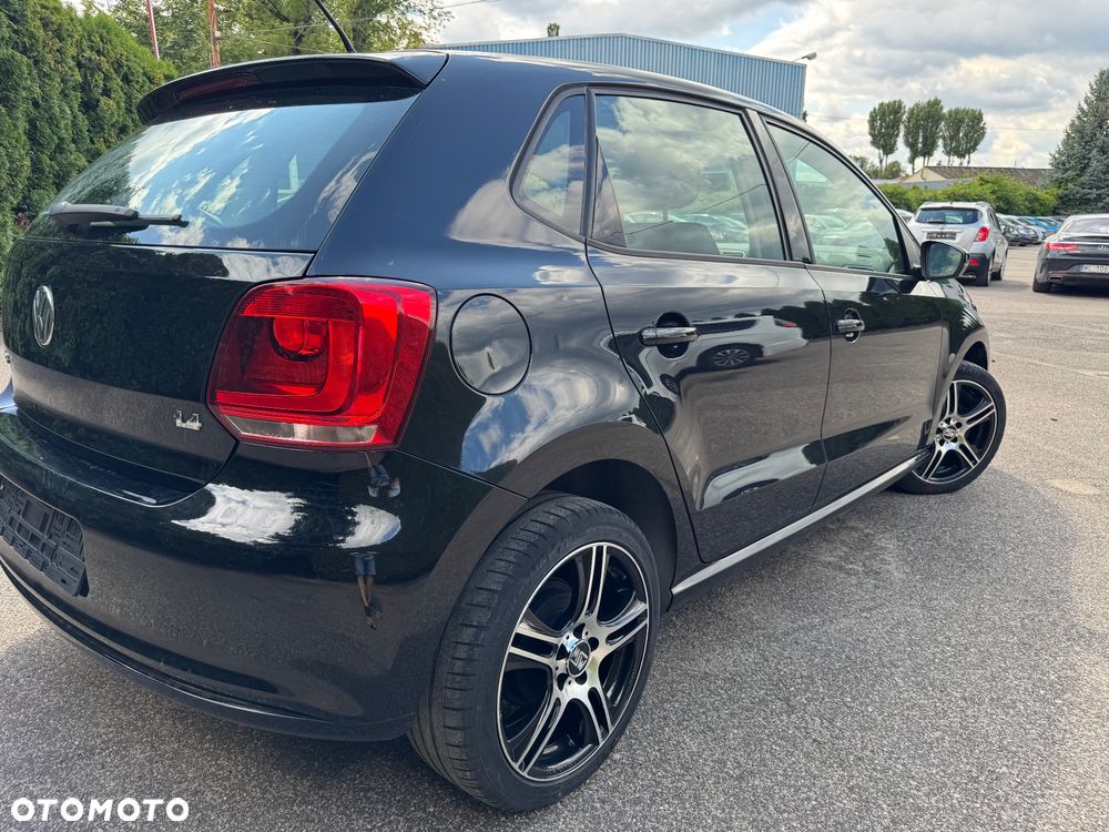 Volkswagen Polo 1.4 FSI Highline - 6