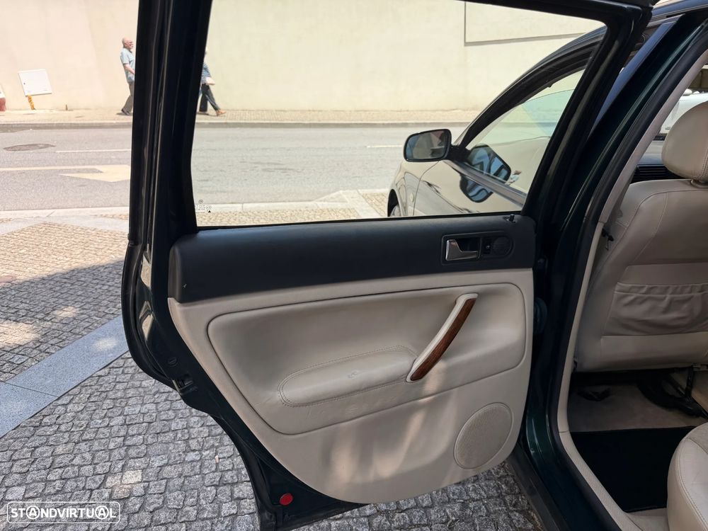 VW Passat Variant 1.9 GT TDI - 13