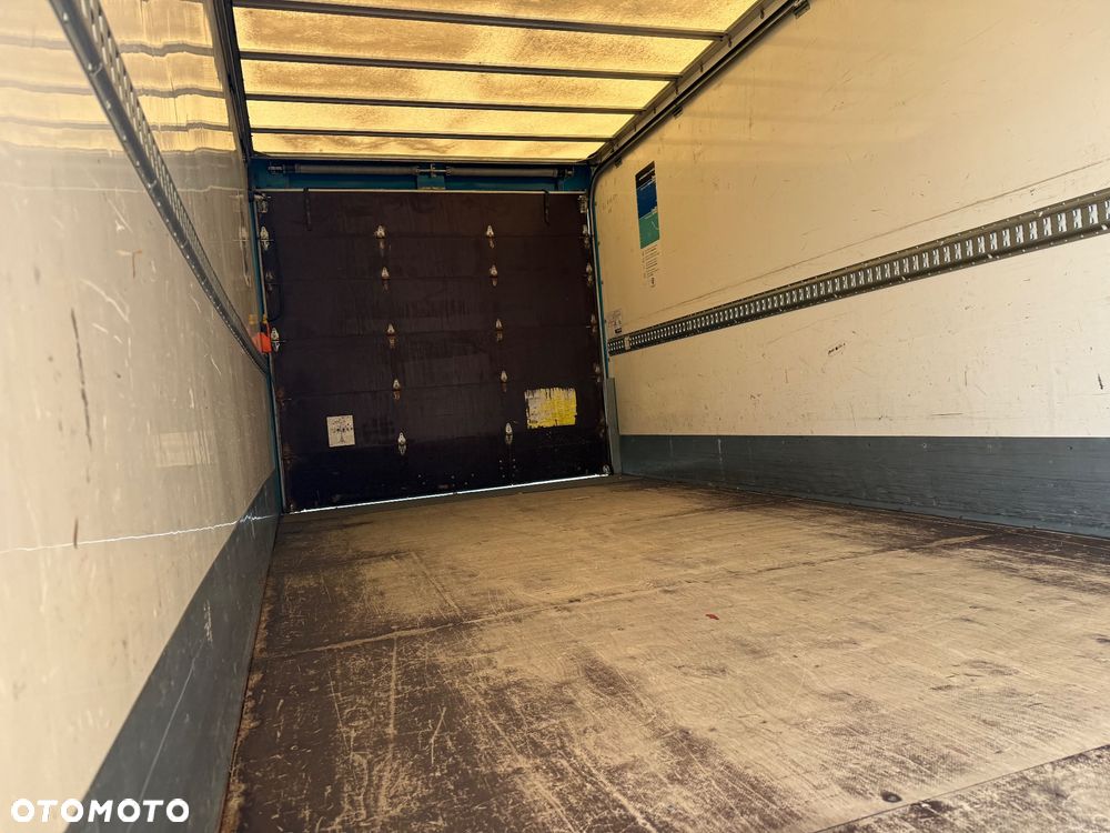 MAN TGL 12.220 / KONTENER + WINDA / 117 000 KM / ROLETA / TYŁ PODUSZKA / Z FRANCJI / STAN BDB / / / - 25