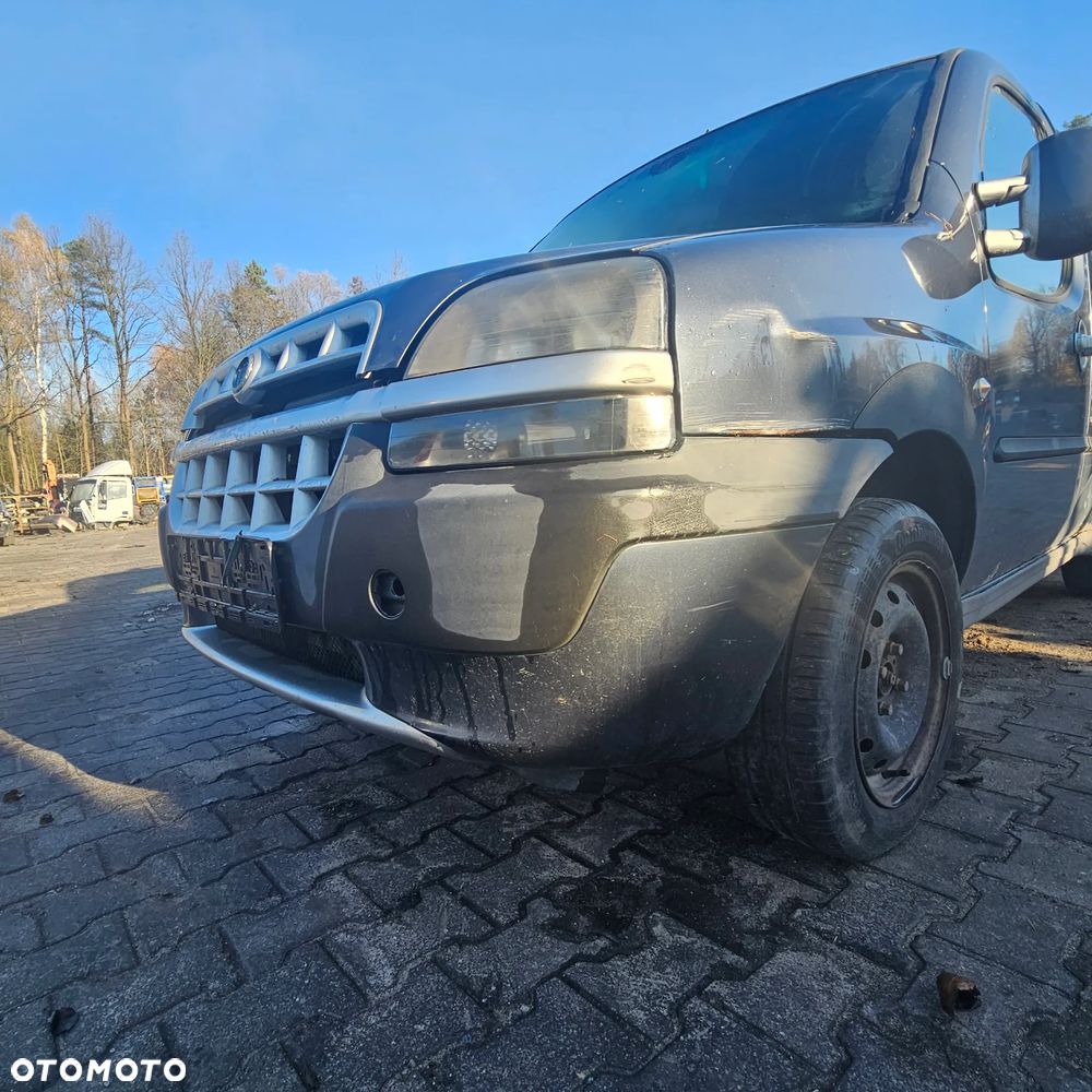 zderzak przód / zderzak przedni / Fiat DOBLO (675) - 2