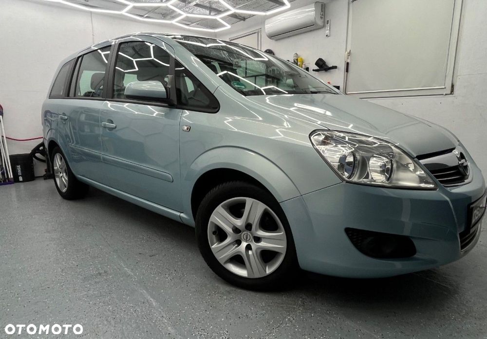 Opel Zafira - 12