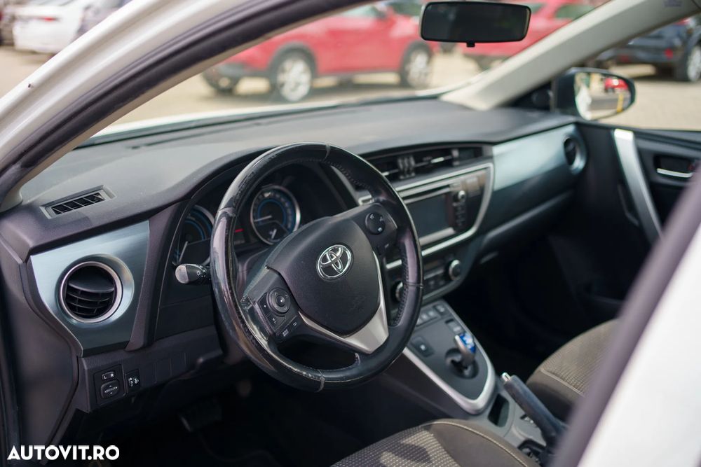 Toyota Auris - 6