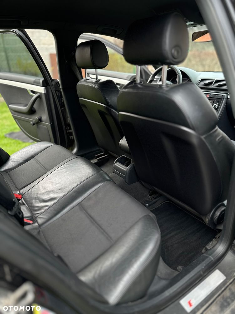 Audi A4 Avant 2.0 TDI - 11