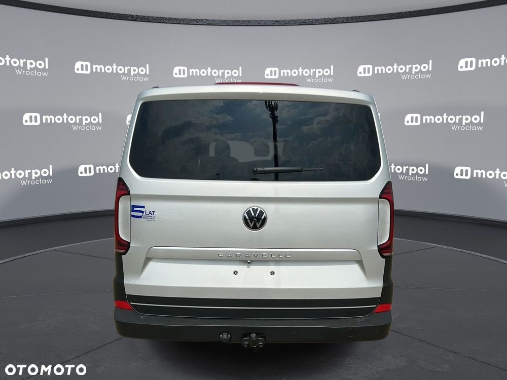Volkswagen Caravelle - 5