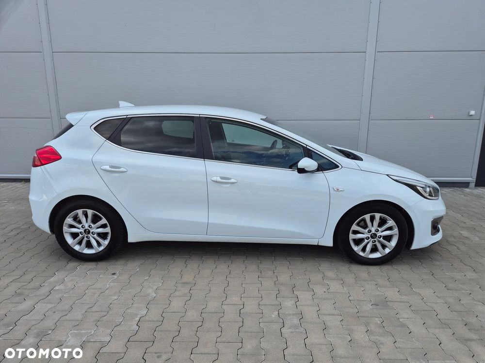 Kia Ceed 1.4 CVVT Dream-Team Edition - 9