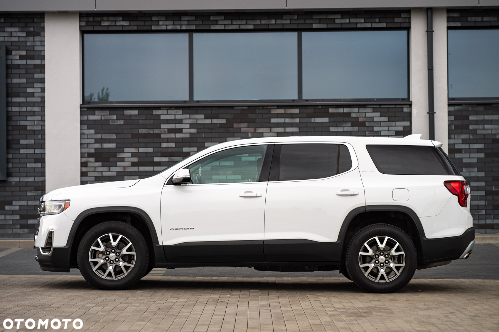 GMC Acadia - 6