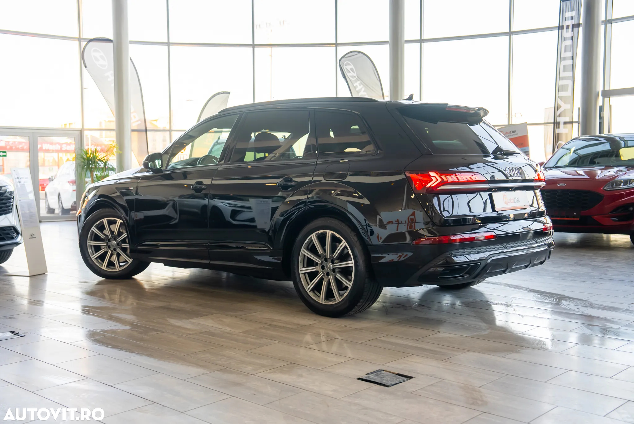 Audi Q7 55 TFSI e quattro Tiptronic PHEV S Line - 3