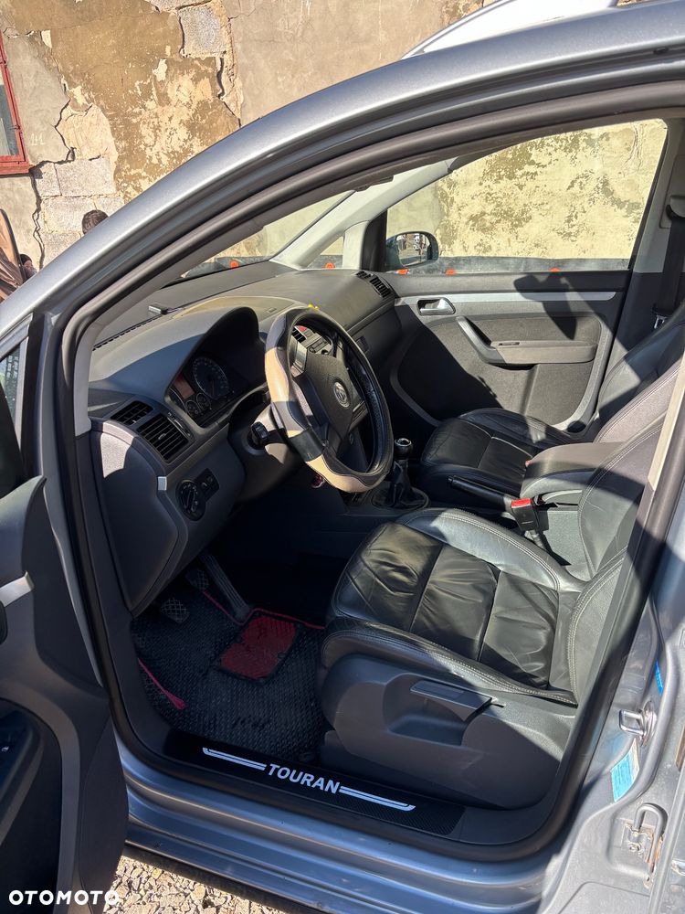 Volkswagen Touran 1.9 TDI Welcome - 11