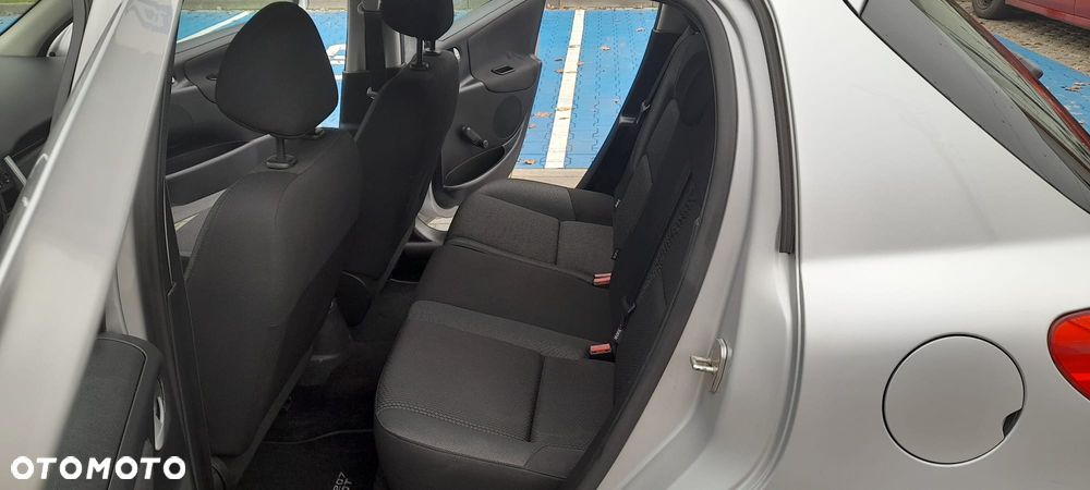 Peugeot 207 1.4 Business Line - 17