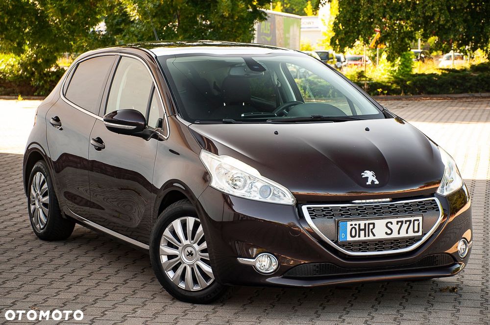 Peugeot 208 120 VTI Intuitive - 25
