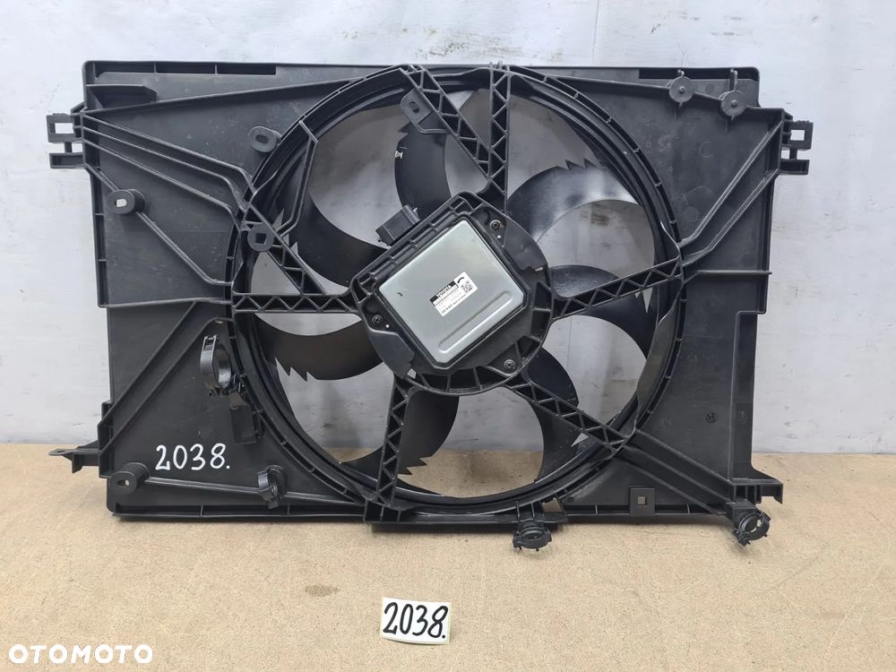 Toyota rav4 5 V od 19r 1636331500 wentylator obudowa wentylatora - 1