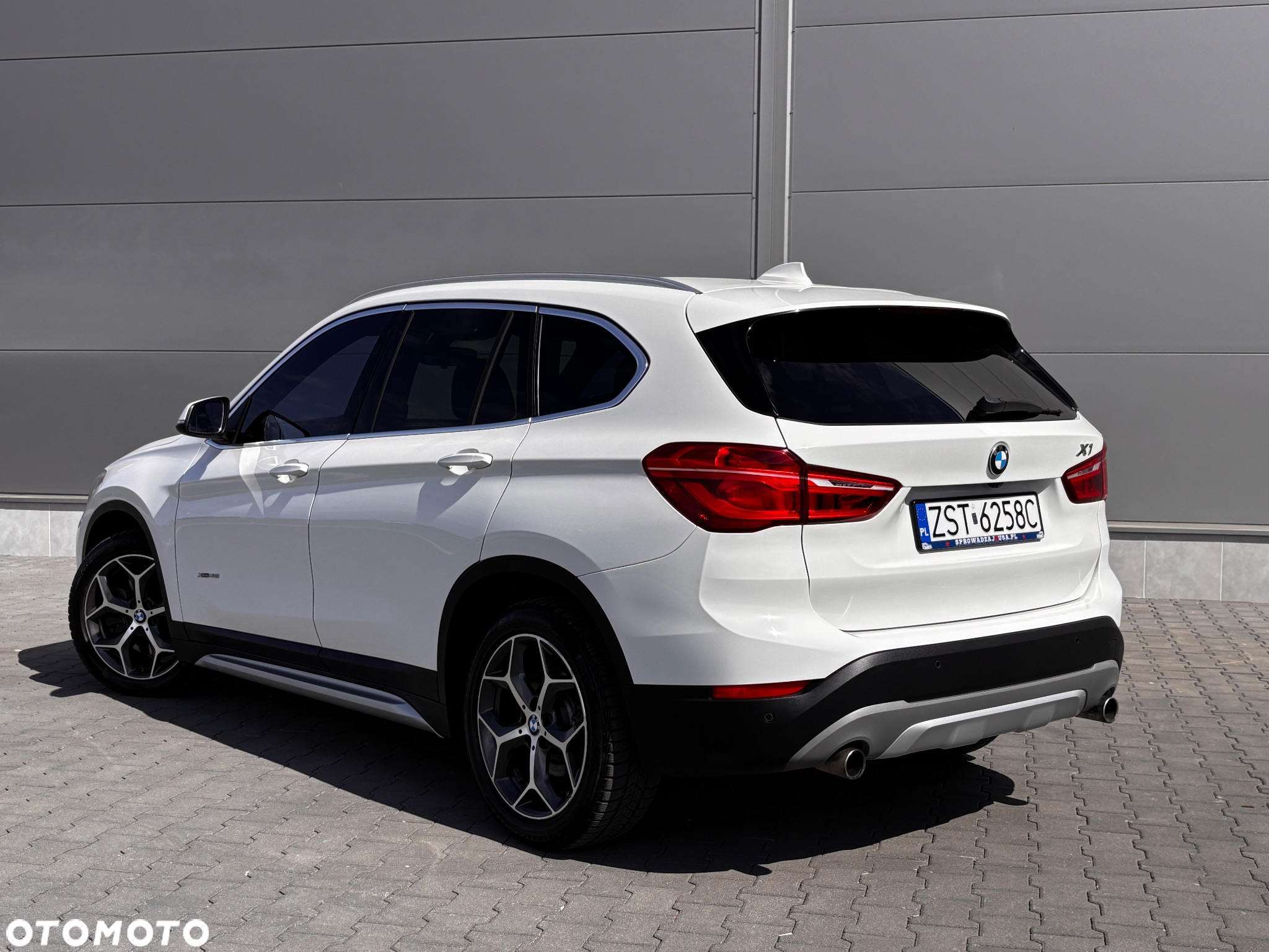 BMW X1 xDrive28i xLine - 9