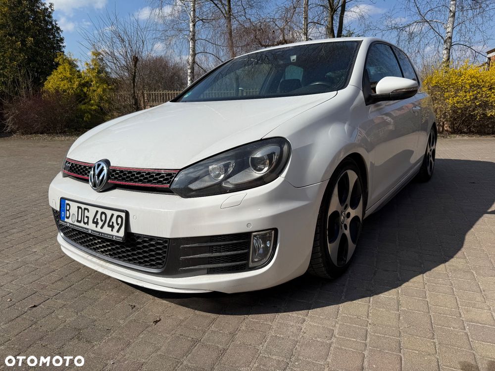 Volkswagen Golf 2.0 GTI adidas - 3