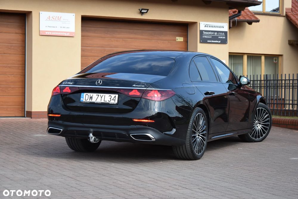 Mercedes-Benz Klasa E 220 d mHEV 4-Matic AMG 9G-Tronic - 2