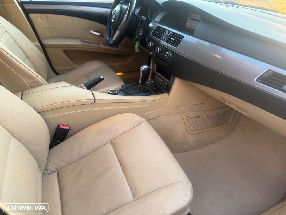 BMW 520 dA Touring - 18