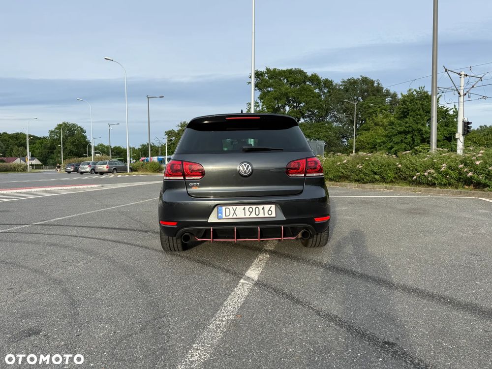 Volkswagen Golf - 5