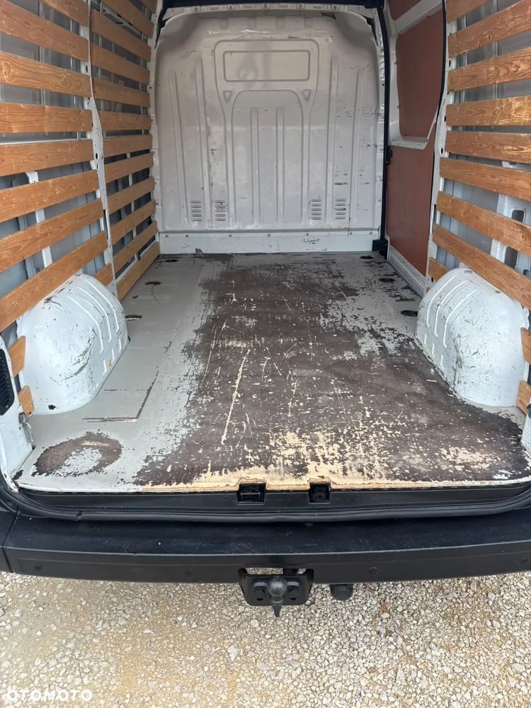 Opel Vivaro - 11