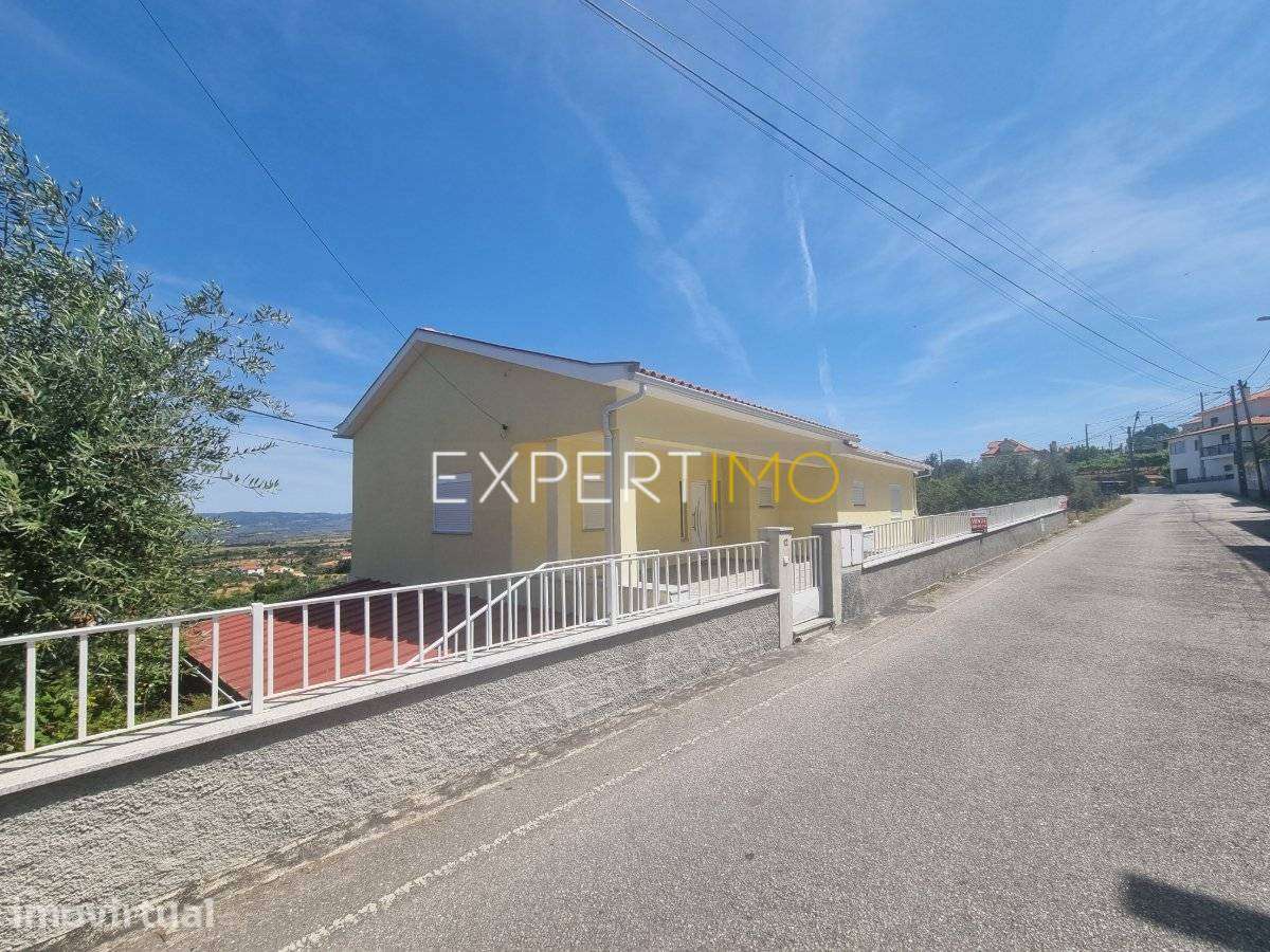 Prédio com negócios e habitação em Nabais, Gouveia - Grande imagem: 3/38