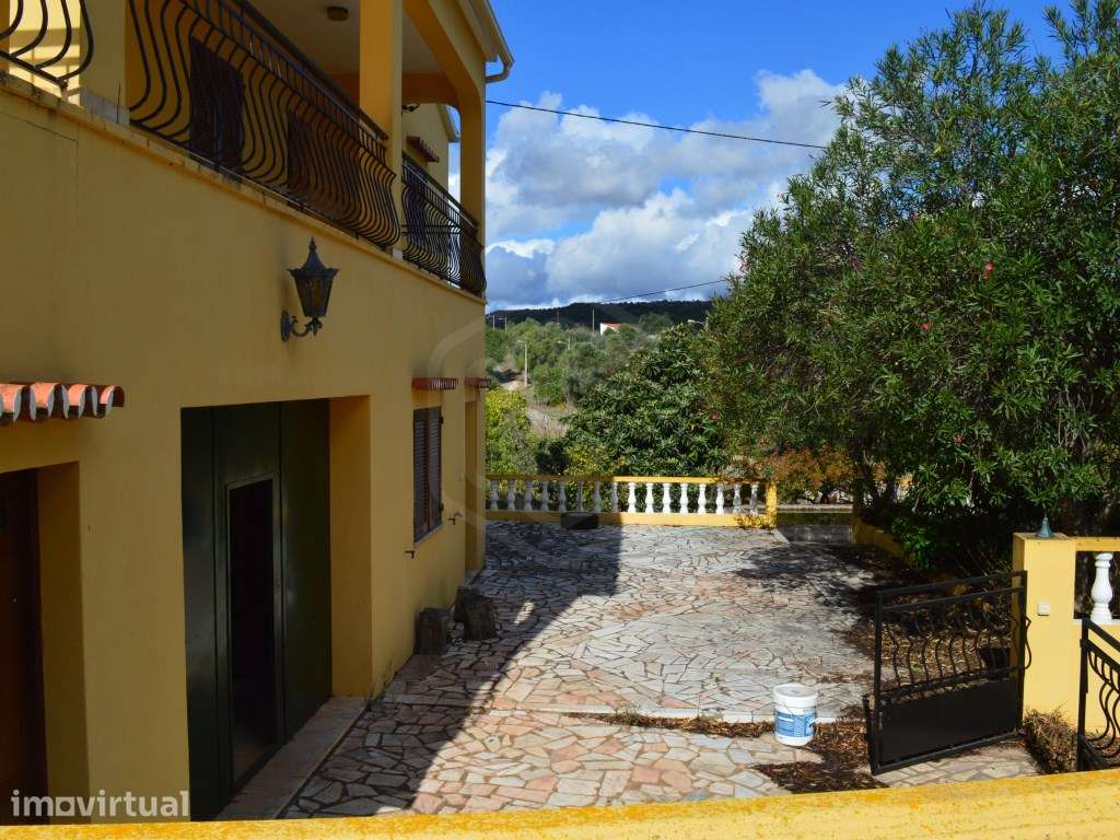Moradia isolada V3 de 2 pisos, Alte, Algarve - Grande imagem: 4/17