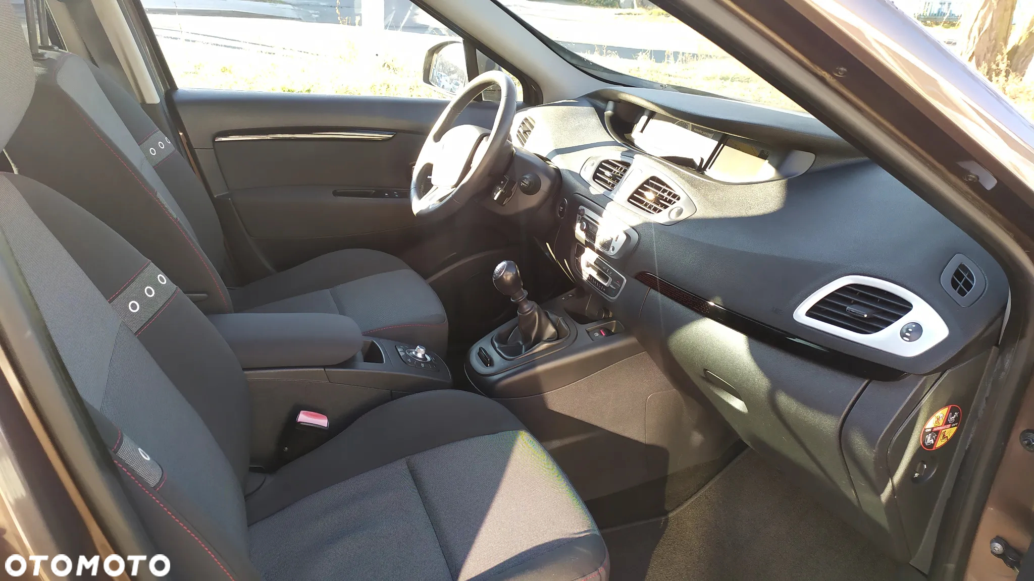 Renault Grand Scenic - 15